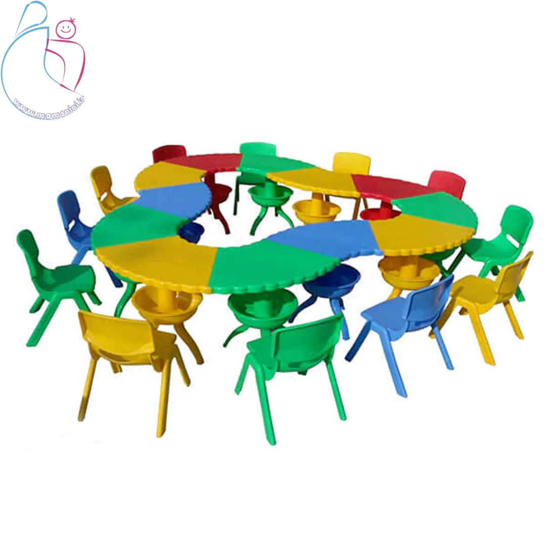 میز کودک مدل هشت‌پا در چیدمان مارپیچ با قطعات رنگی متصل، ایجاد فضای خلاق و هیجان‌انگیز برای کودکان