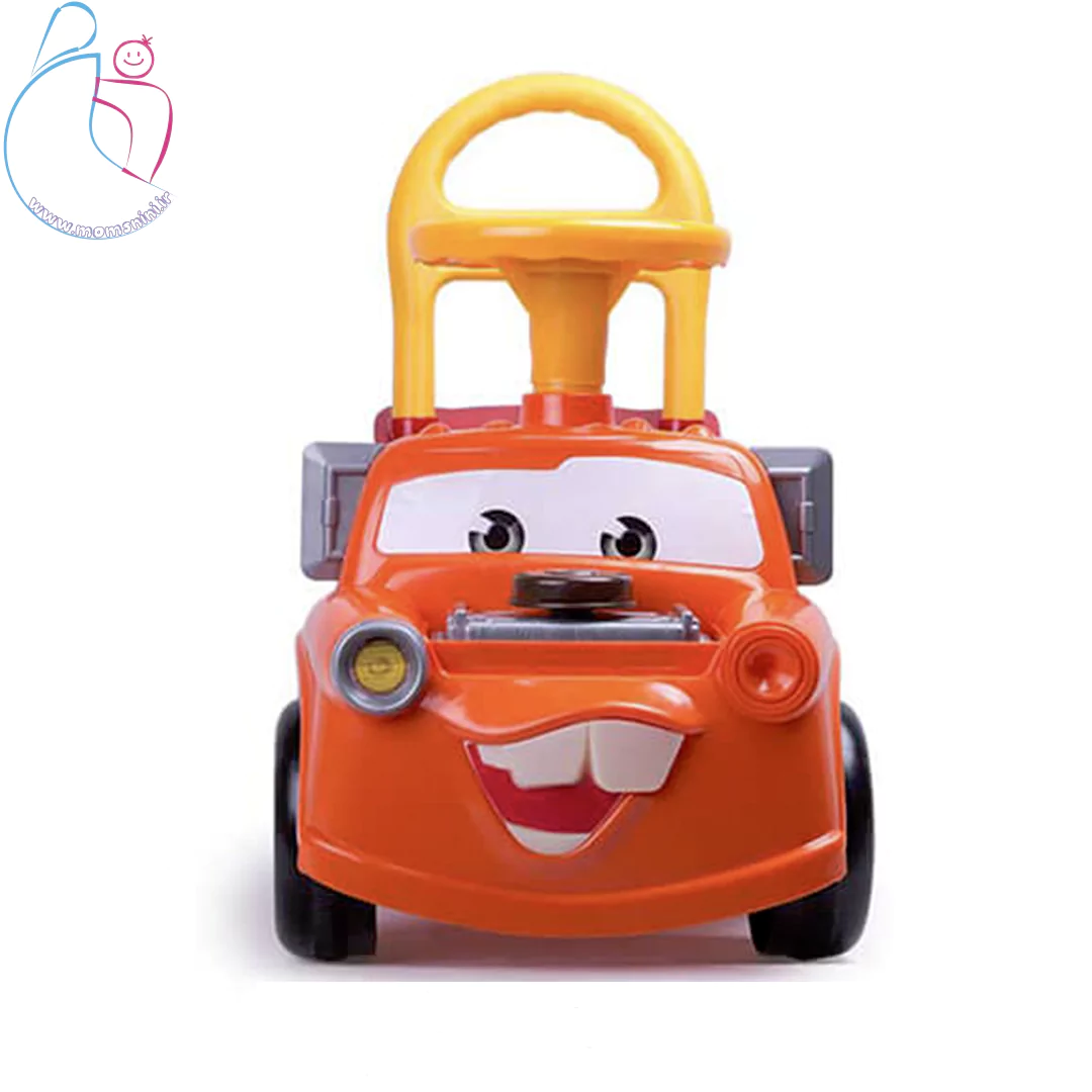 نمای جلوی ماشین سواری کودک زرین تویز مدل ماتر، رنگ نارنجی با طراحی جذاب و چرخ‌های روان