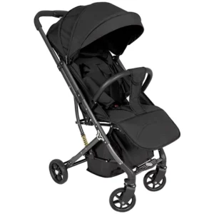 نمای سه رخ کالسکه کودک مدل پیتی سبک و کمحجم با طراحی ایمن و کمربند پنجنقطهای رنگ ذغالی