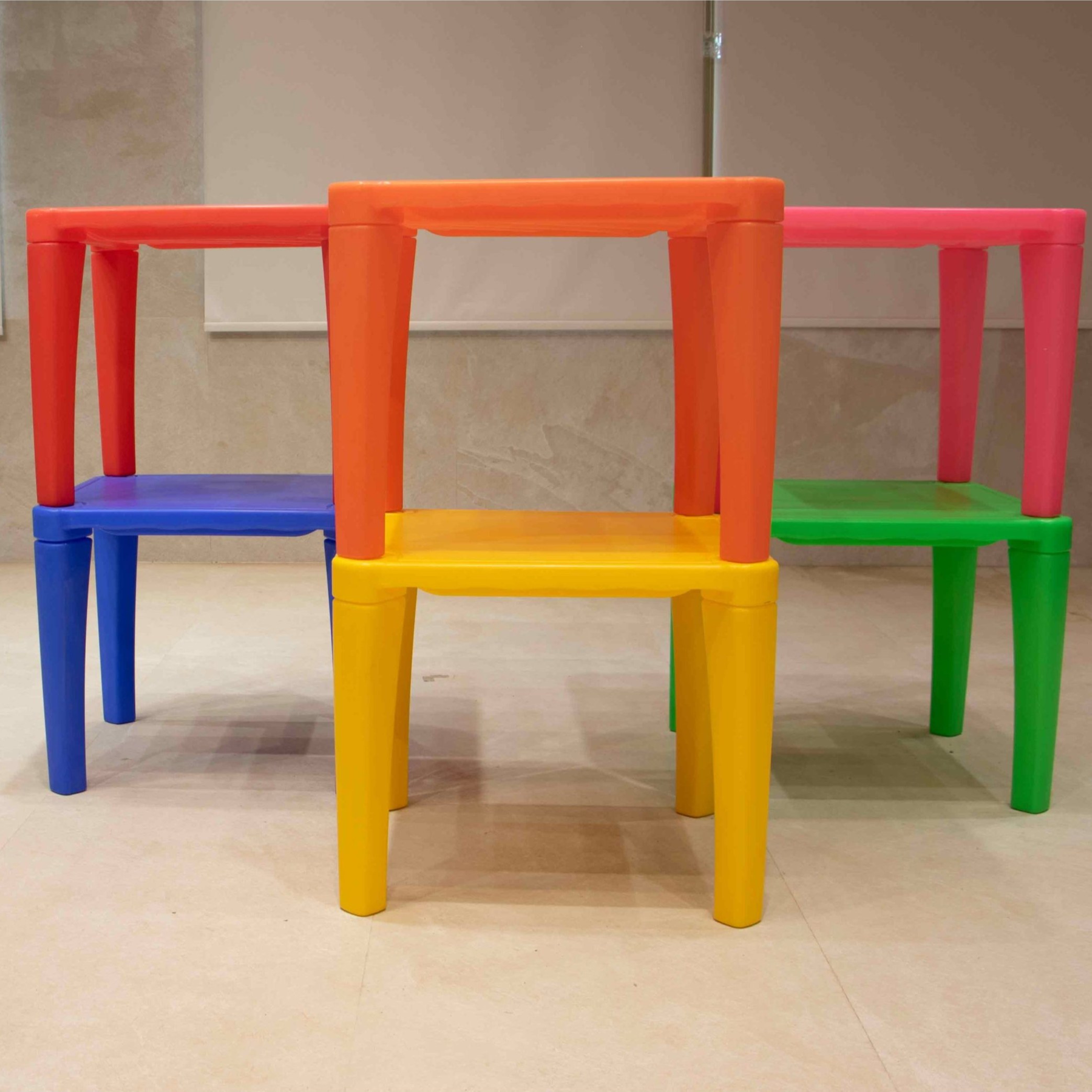 میز مربع استار 2 ( با پایه جدا شونده )ابعاد60*60 مامزنینی