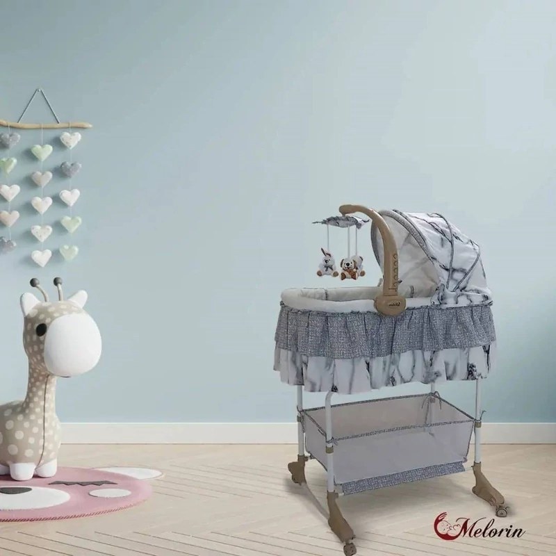 تخت و گهواره چند کاره ملورین همراه با آویز موزیکال مامزنینی