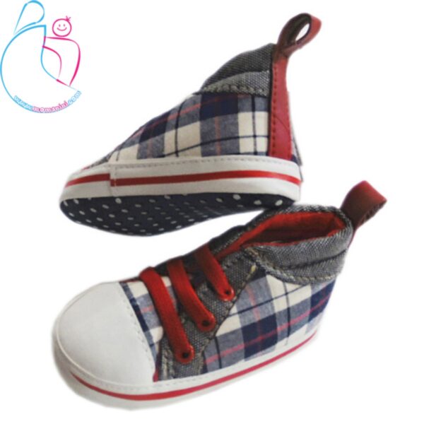 پاپوش نوزادی مدل کفش کتانی