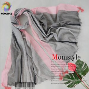 شال لنین منگوله دار دارای رنگبندی مام استایل