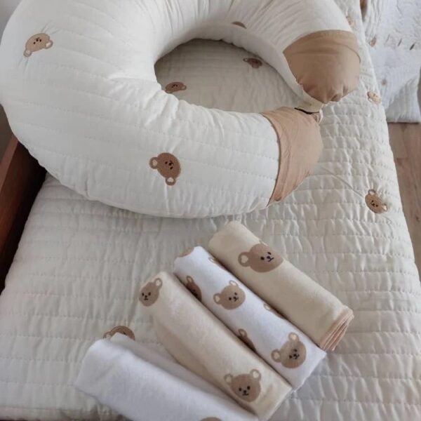 بالشت شیردهی یو U نوزاد برند مامز کیوتی طرح خرس تدی(baby bear)مامزنینی