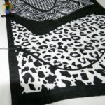 شال نخی  مشکی سفید چاپی  مام استایل