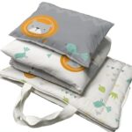 ست مسافرتی کیفی نوزاد برند مامز کیوتی مدل 3 تکه طرح گاردن فیل و زرافه مامزنینی