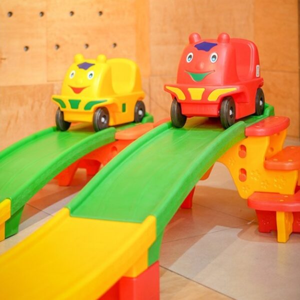 سطح شیبدار کودک بهمراه ماشین(سرسره ماشینی) مامزنینی