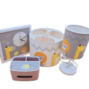 سرویس لوستر،آباژور،ساعت و جای دستمال نوزاد برند مامز کیوتی مدل 4 تکه طرح گاردن مامزنینی