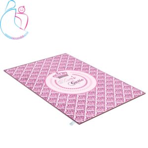 فرش فانتزی اتاق کودک مامزکیوتی طرح تاج صورتی