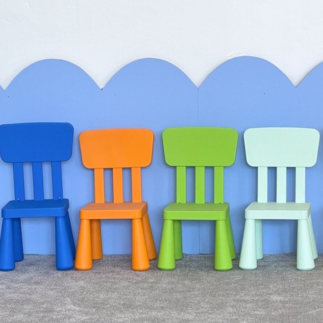 صندلی کودک پلی اتیلنی مدل ایکیا ماموت MAMMUT مامزنینی